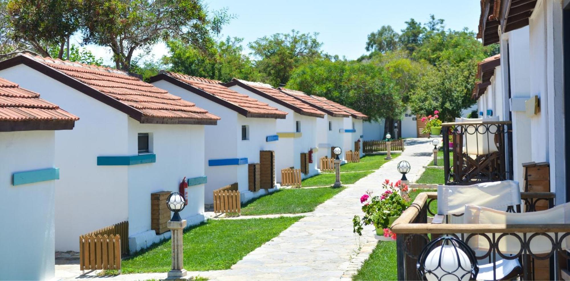 Maya Bistro Hotel & Beach Сігаджік Екстер'єр фото